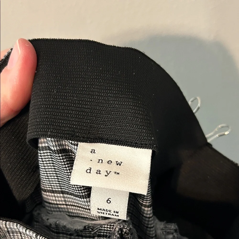 A New Day- Women’s Black and Gray Checkered Pants - Picture 2 of 3